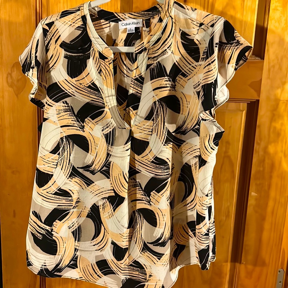Calvin Klein size large short sleeve blouse